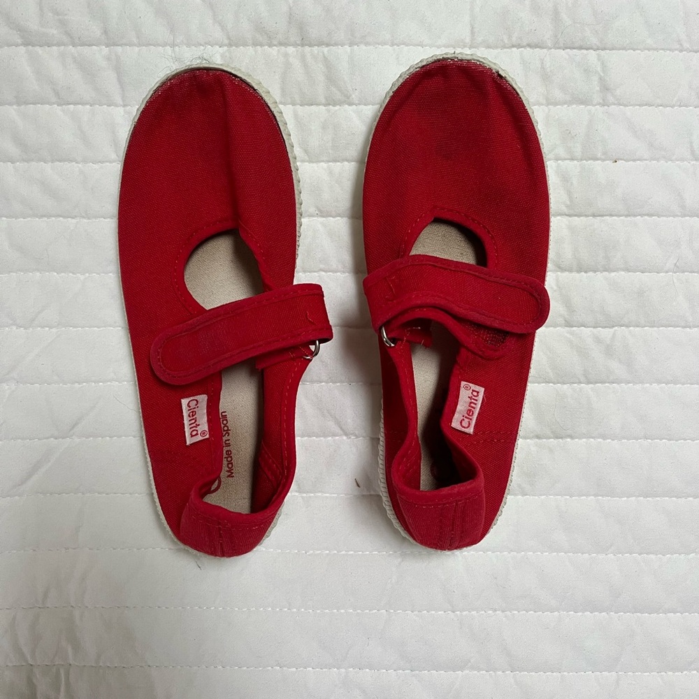 Cienta Mary Jane shoes